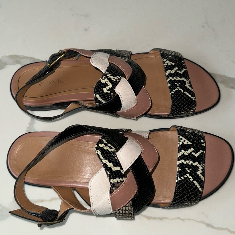 vionic kendra ray Slingback sandals Womens size 11 Black Snake Prints.